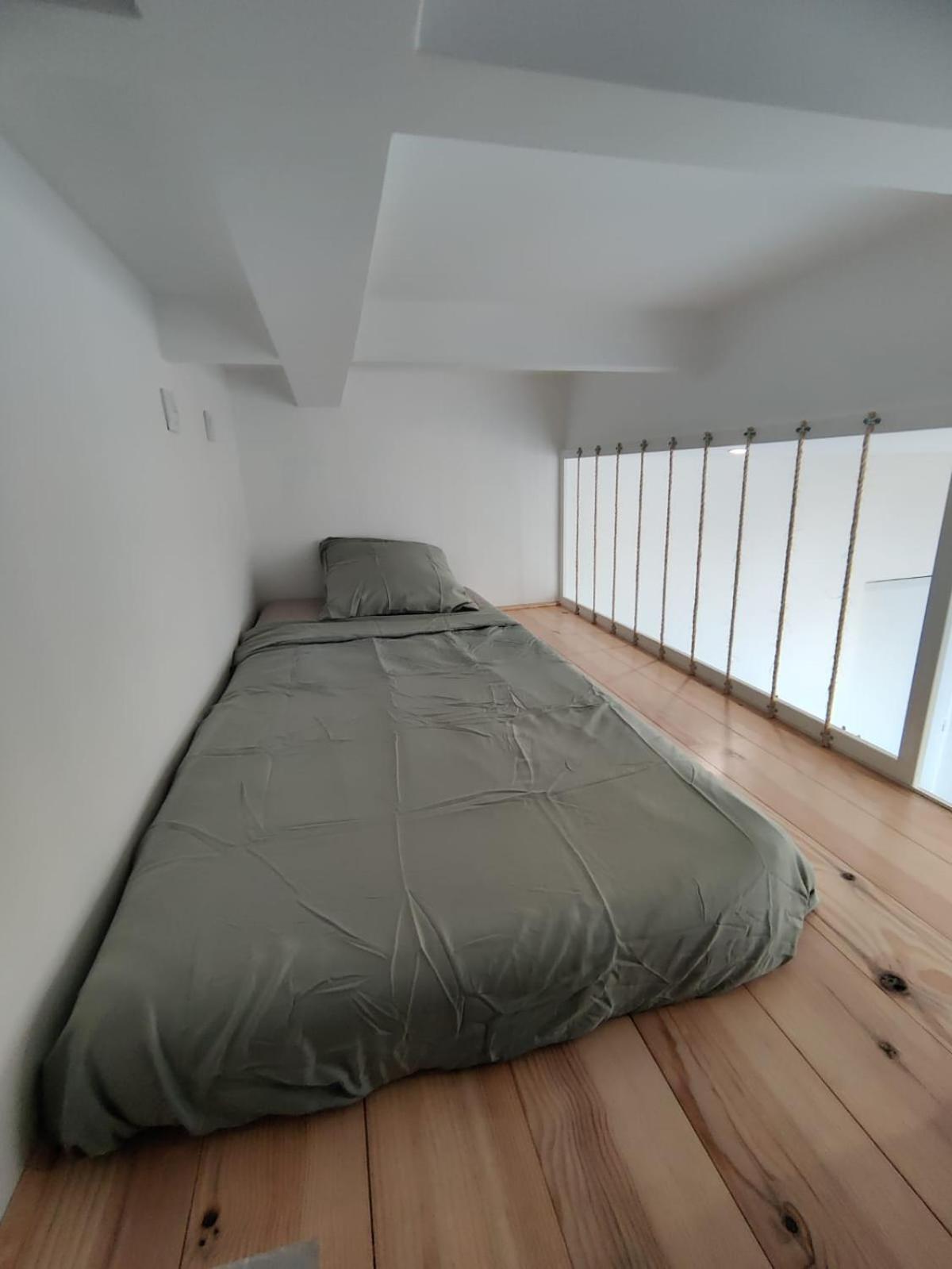 Loft Chic Avec Mezzanine Contemporaine Lägenhet Vénissieux Exteriör bild