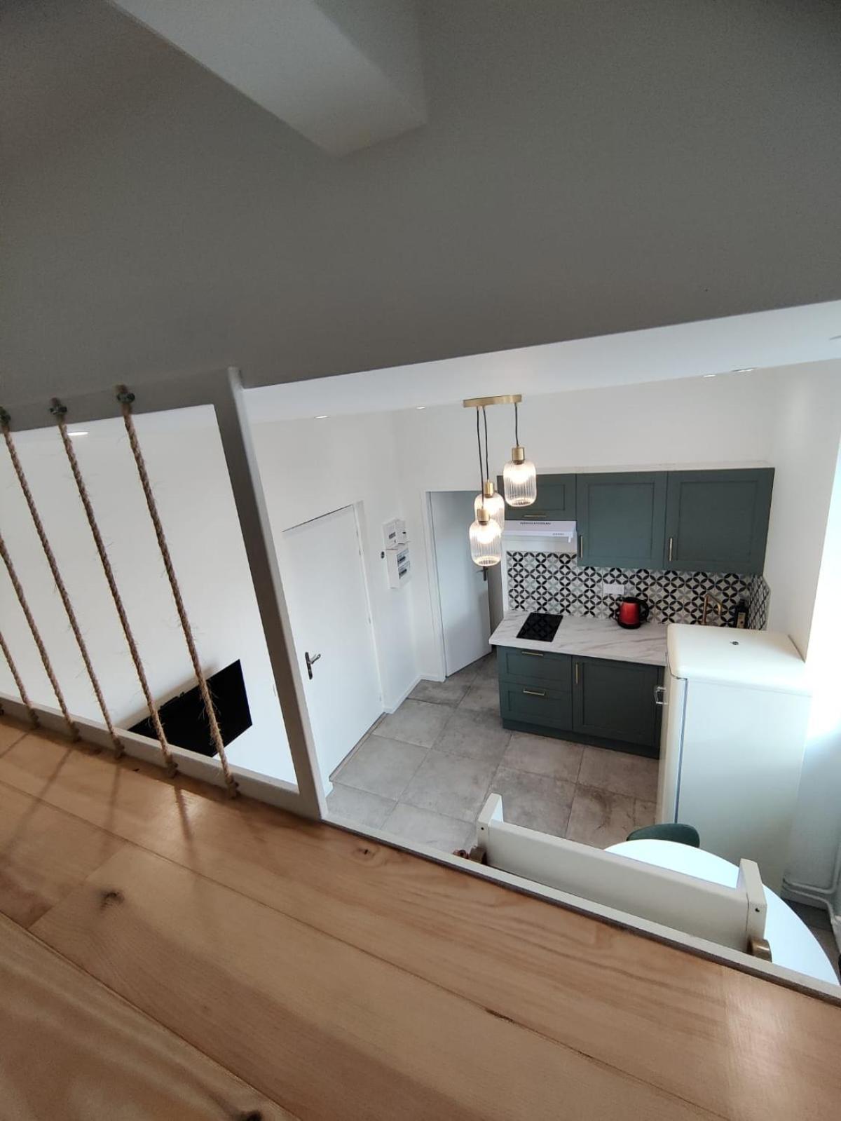 Loft Chic Avec Mezzanine Contemporaine Lägenhet Vénissieux Exteriör bild
